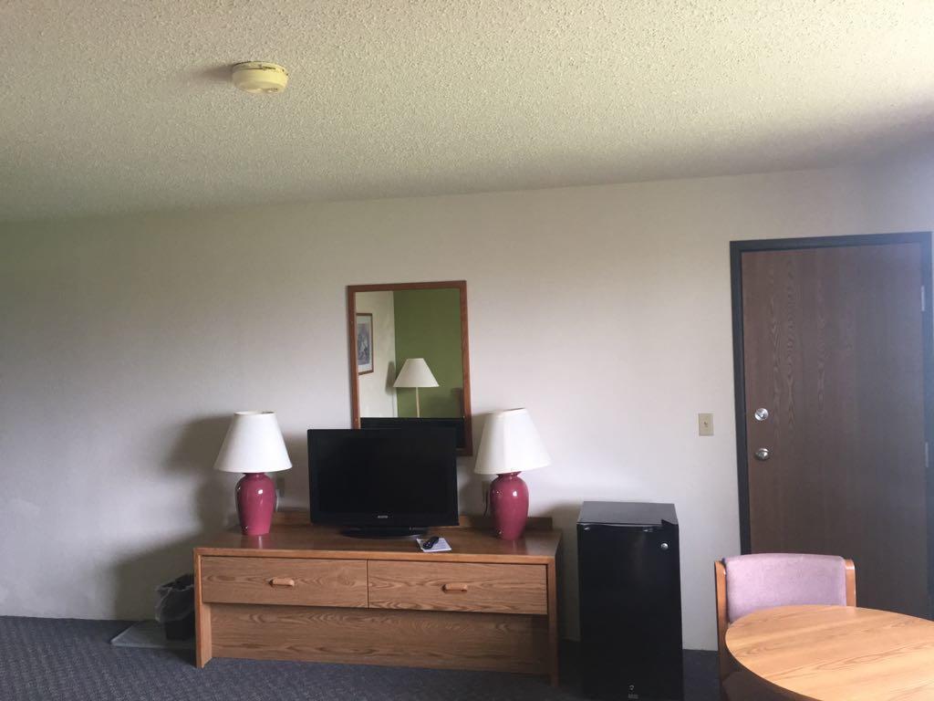 Prairie Rose Inn Edgeley Екстериор снимка
